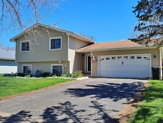 16344 Fantasia Ave, Rosemount, MN 55068