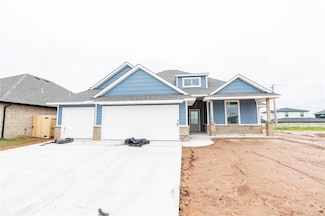 9312 NW 86th St, Yukon, OK 73099