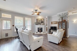 8614 Granville Dr, Dallas, TX 75249