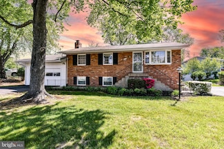 1020 S Hoga Rd, Sterling, VA 20164