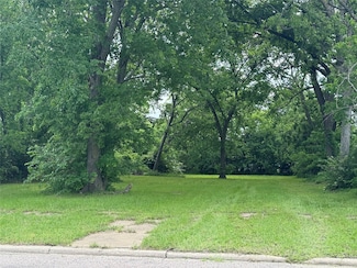 812 N Willow St, Sherman, TX 75090