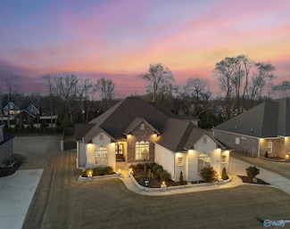 121 Phillipsridge Dr, Huntsville, AL 35811