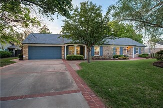 1717 Drakestone Ave, Nichols Hills, OK 73120