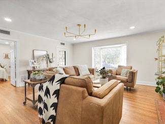 2233 Goldenrod Ave, Fort Worth, TX 76111