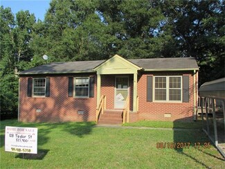128 Taylor St, Blackstone, VA 23824