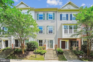 4306 Potomac Highlands Cir, Triangle, VA 22172