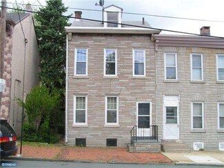1544 Centre Ave, Reading, PA 19601