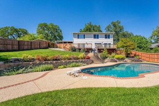 16123 Plateau Cir, Redding, CA 96001