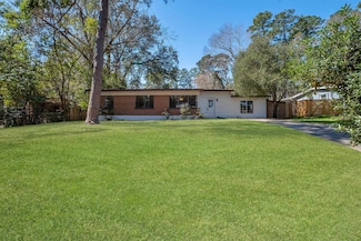 1110 Buckingham Dr, Tallahassee, FL 32308