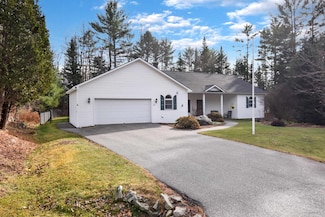 64 Lilac Ln, Littleton, NH 03561