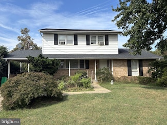 8809 Oxon Hill Rd, Fort Washington, MD 20744