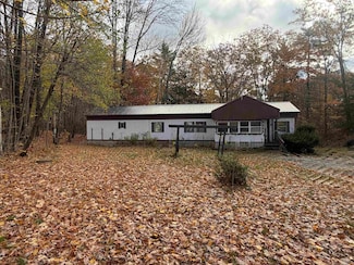 40 Joshua St, Rochester, NH 03867