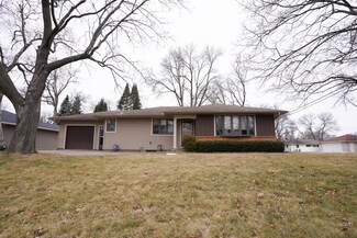 1702 Walnut St, Hastings, MN 55033