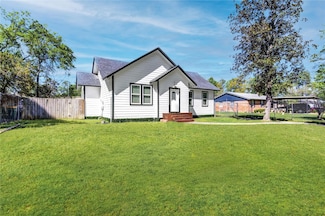 1010 Long St, Conroe, TX 77301
