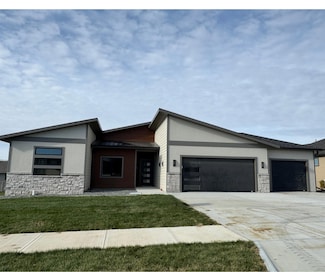 1905 N 30th St, Norfolk, NE 68701