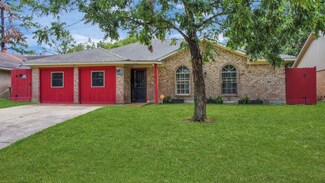 10922 Dunvegan Way, Houston, TX 77013