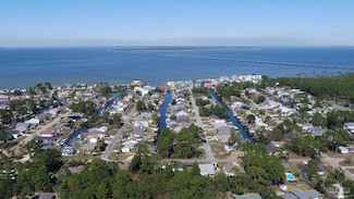 3212 Duke Dr, Gulf Breeze, FL 32563