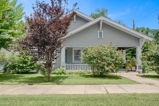 514 S Sycamore St, Palestine, TX 75801