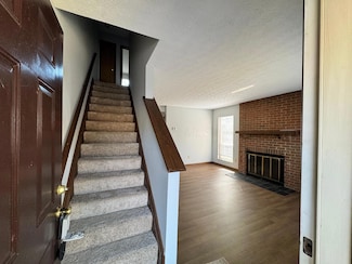 1305 Palmer House Ct Unit D, Columbus, OH 43235