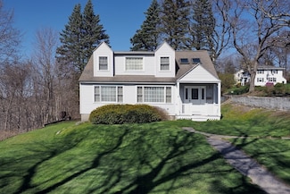 451 Wilson St, Clinton, MA 01510