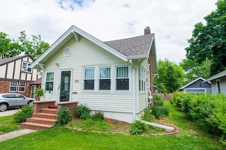1055 40th St, Des Moines, IA 50311