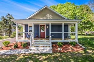 3401 Hicks Ave, Benton Harbor, MI 49022