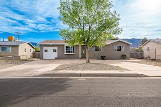 1620 Muriel St NE, Albuquerque, NM 87112