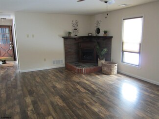 415 S Redwood Ave, Galloway, NJ 08205