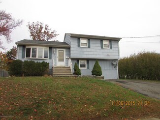 17 Pomona Blvd, Keyport, NJ 07735