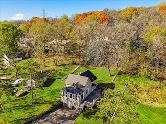 700 Main St W, Carver, MN 55315