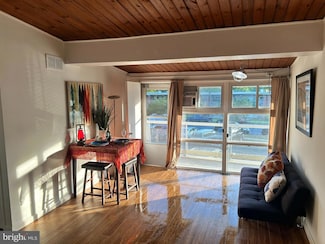7401 18th Ave Unit 208, Hyattsville, MD 20783