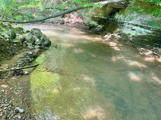 Oak Grove Rd, Industry, PA 15052