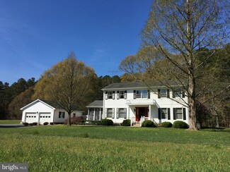 7822 Cooper Point Rd, Bozman, MD 21612