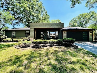 3707 W 83rd Terrace, Prairie Village, KS 66206