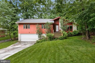 905 Francine Dr, Cherry Hill, NJ 08003