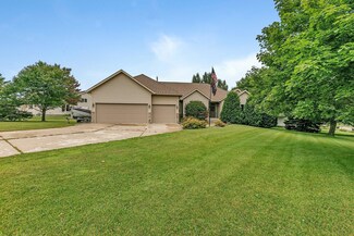 123 7th St NE, Melrose, MN 56352