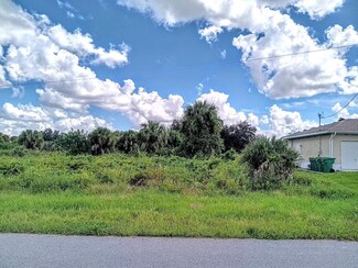 100 Flanders St, Port Charlotte, FL 33954