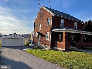 170 W Fall St, McAlisterville, PA 17049