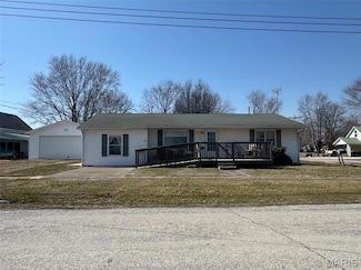 402 S Center St, Clarence, MO 63437