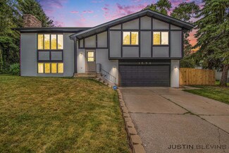 1556 Belmar Dr SE, Grand Rapids, MI 49508