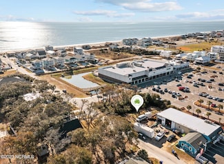 107 SE 52nd St, Oak Island, NC 28465