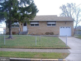 208 Ivy Rd, Beverly, NJ 08010