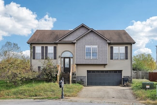 698 Fox Trail Ct, Clarksville, TN 37040