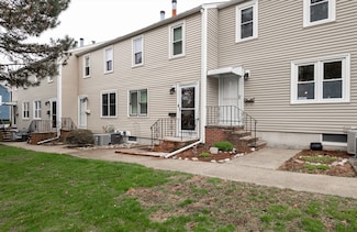 63 Proctor St Unit E, Salem, MA 01970