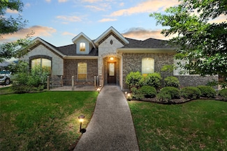 415 Sagebrush Ln, McGregor, TX 76657