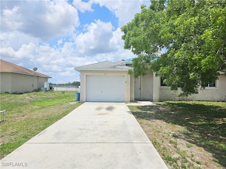2517 Park Rd, Lehigh Acres, FL 33971
