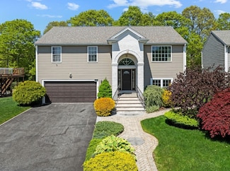1072 Laurel St, Fall River, MA 02721