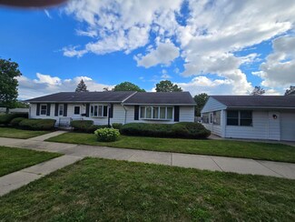 1825 E Forest Ave, Des Plaines, IL 60018