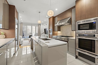 526 Hudson St, Hoboken, NJ 07030
