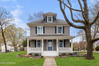 496 W Park Ave, Oakhurst, NJ 07755